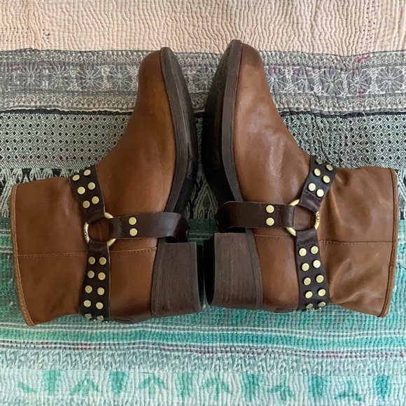 UGG moto boots women’s sz 7 cognac riding boots wool insole style excellent cond - Picture 2 of 9